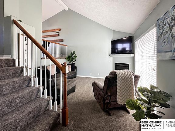 3rd image of 5758 S 188th St