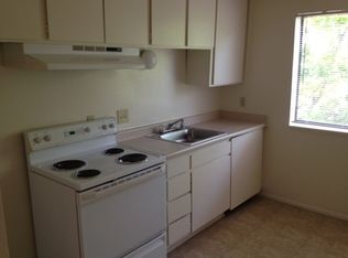 647 Dutton Ave APT 13, Santa Rosa, CA 95407