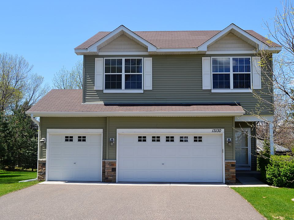 End-Unit Detached Townhouse