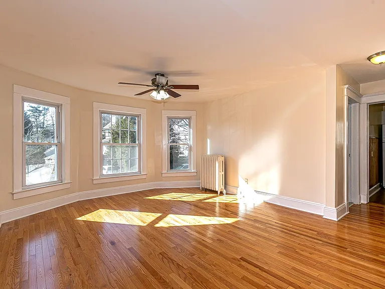 114 Lexington Ave #2 — Photo 4
