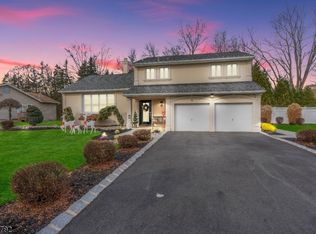 355 Old Country Rd, Fairfield, NJ 07004