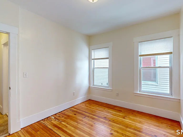 679 Winchester Ave — Photo 9
