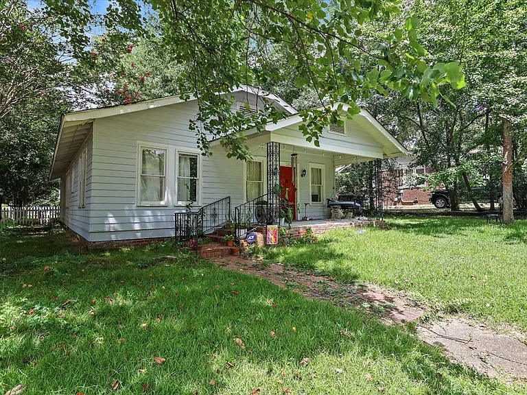 1203 Greymont Ave — Photo 2