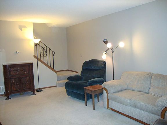 2nd image of 128 96th Ln NE