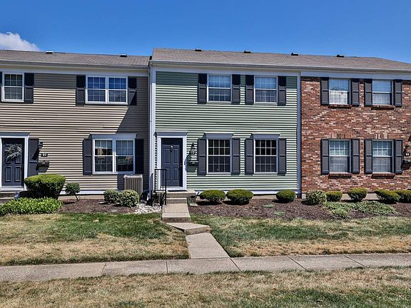 2nd image of 98 Applewood Dr