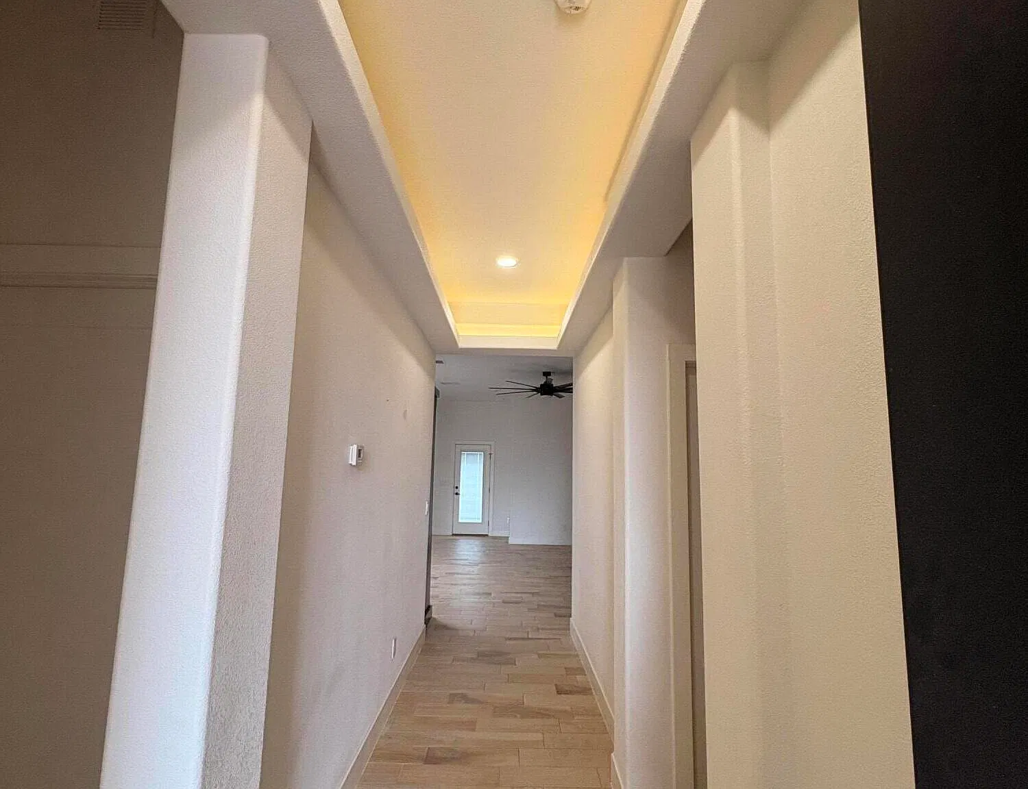 4 bed, 2.0 bath, 1768 sqft, $2,200 — Photo 4