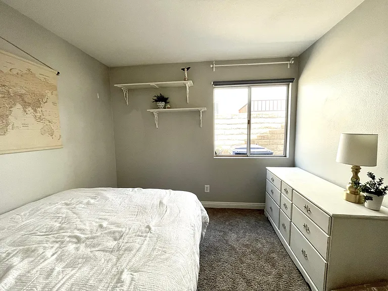 Kristin Ln — Photo 32