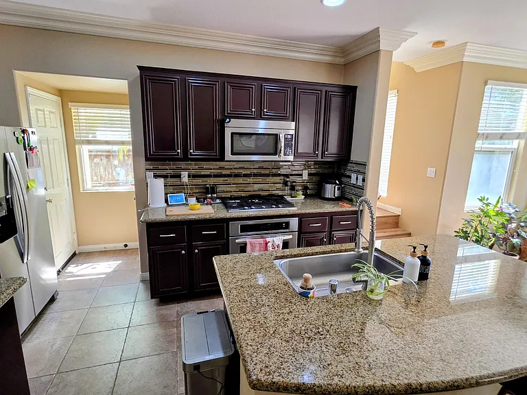 7373 Healis Pl — Photo 6