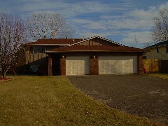 5th image of 8236 Quebec Ct N
