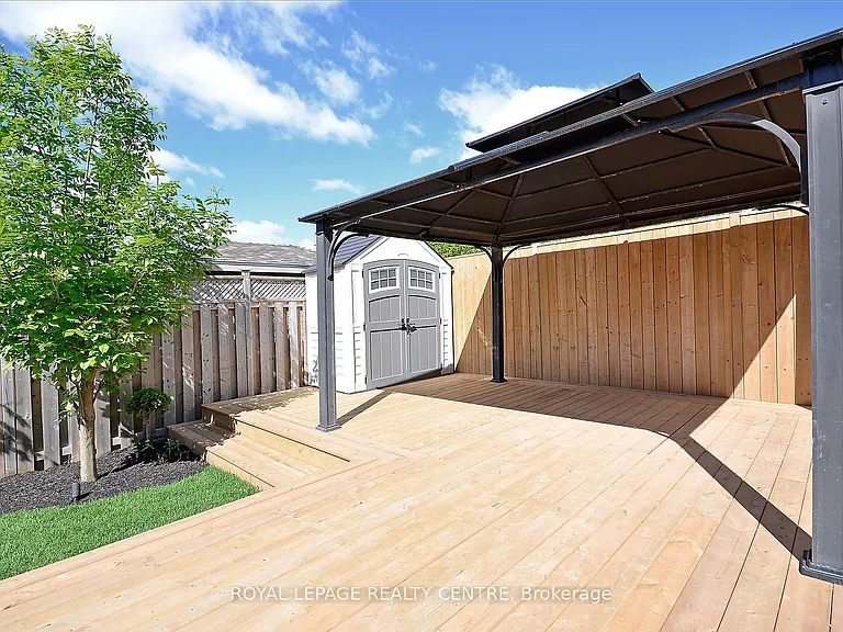 326 Slade Cres #LOWER — Photo 29