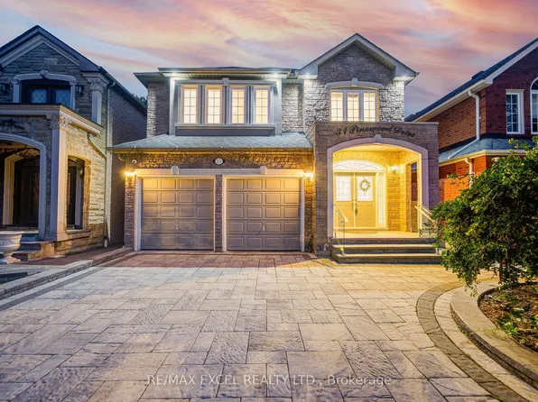 31 Pinewood Dr, Vaughan, ON L4J 5P4
