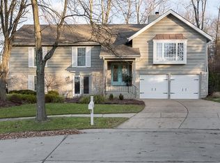 630 Carman Forest Ln, Ballwin, MO 63021