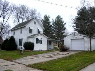 1103 W Delavan Dr, Janesville, WI 53546