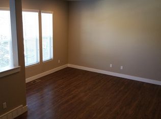 710 E Snap Dragon Ln, Fruit Heights, UT 84037