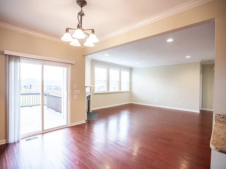 2124 Kirkwood Dr — Photo 15