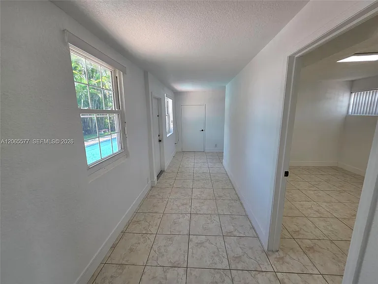 10500 SW 30th St — Photo 29
