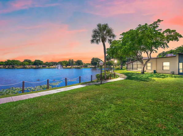 302 Cambridge Road #2-35, Hollywood, FL 33024