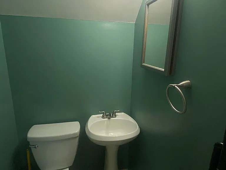 8225 Tabor Ct — Photo 19