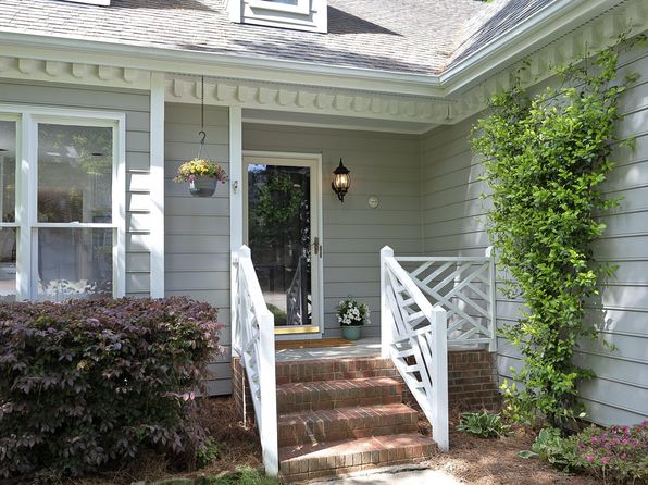 104 Silver Fox Ct, Cary, NC 27511
