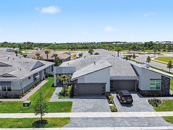 2nd image of 9866 SW Veronese Drive