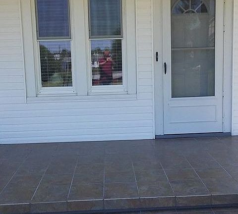 2nd image of 604 Bolling St