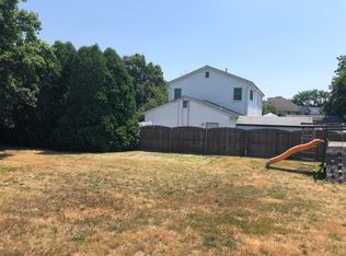 108 Sherman Ave, Bayville, NJ 08721