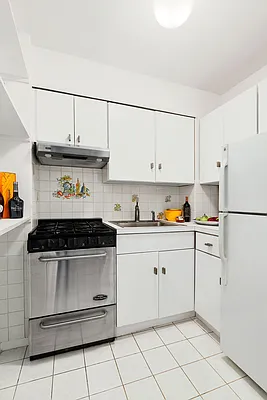 Sold by Compass | media 8