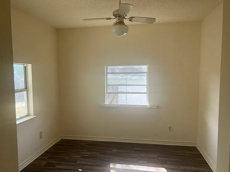 125 W College Ave — Photo 4