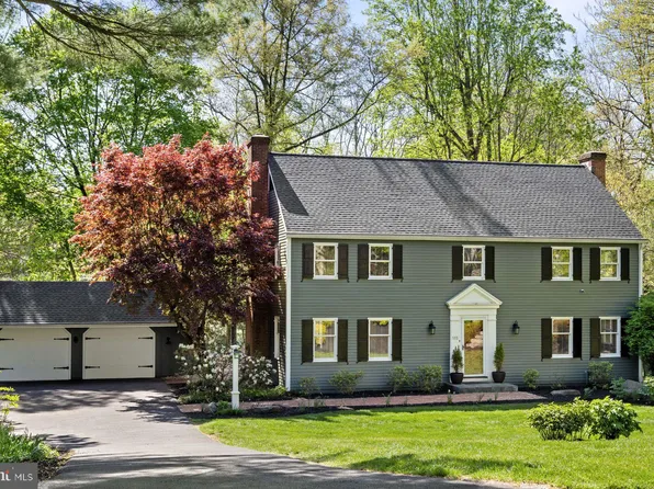 115 Foxcroft Dr, Doylestown, PA 18901