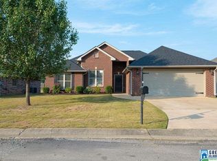3801 Whispering Oak Dr, Bessemer, AL 35022