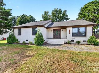 2519 Matthews Mint Hill Rd, Matthews, NC 28105