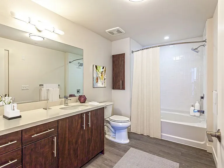 Camden Glendale — Photo 10