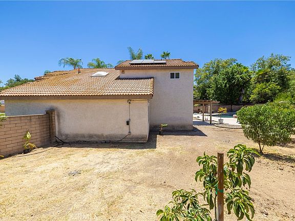 4th image of 40299 Atmore Ct