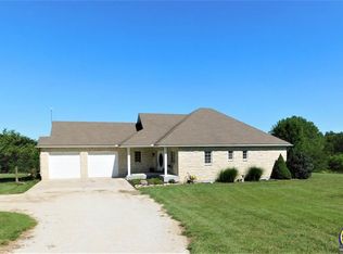 23040 N Rd, Holton, KS 66436