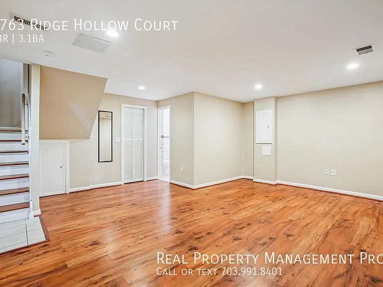 8763 Ridge Hollow Ct — Photo 23