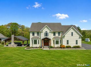 94 Cooks Lane, Guilford, CT 06437