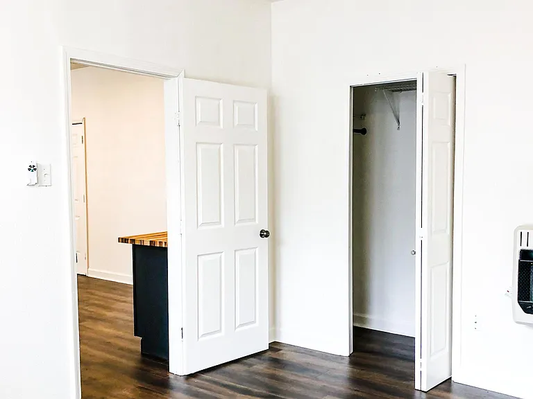 512 E Dewey Pl #5 — Photo 6