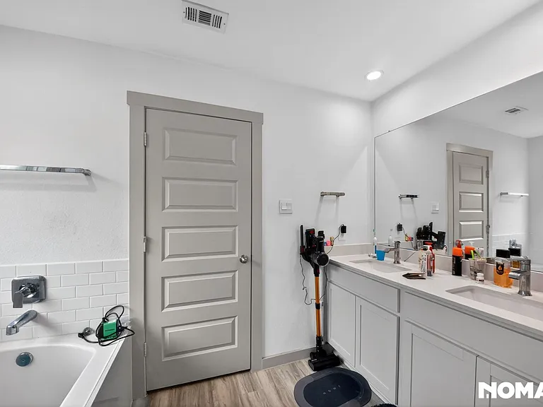 1127 River Trace Ct — Photo 12