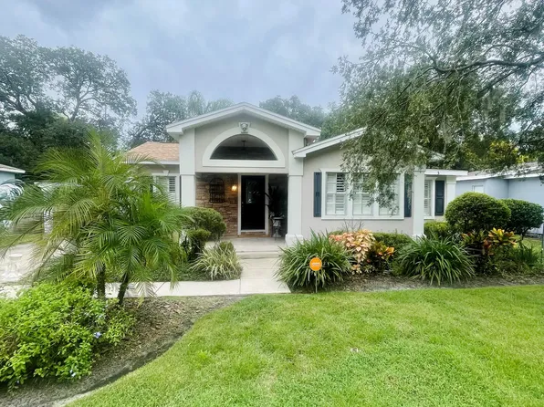 1310 Divot Ln, Tampa, FL 33612