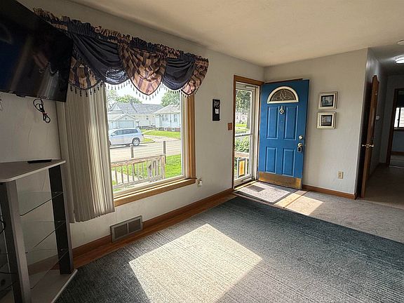 5th image of 635 N Hancock St