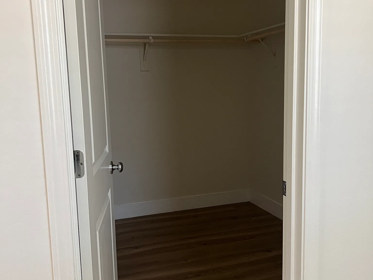 4 bed, 1884 sqft, $2,850 — Photo 2