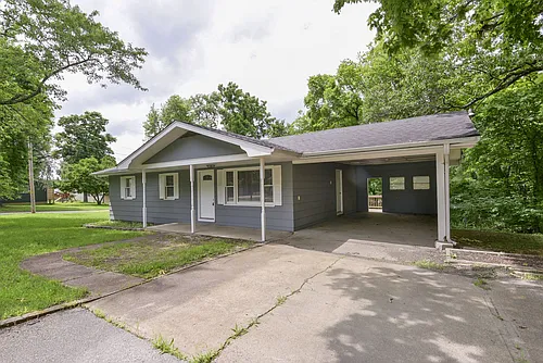 1137 W Main St Photo 1