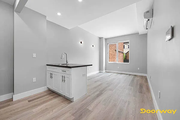 Rented by Doorway NYC, LLC | media 26
