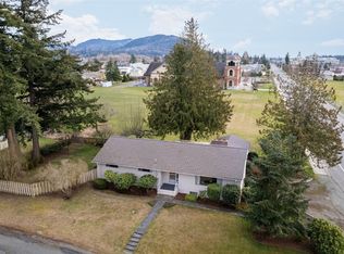 1504 E Highland Ave, Mount Vernon, WA 98273