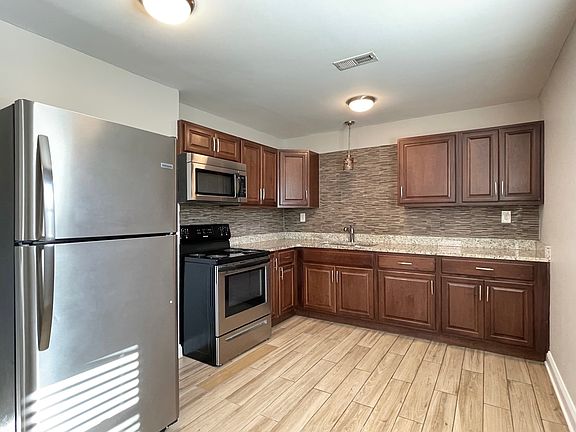 5th image of 28 Lutie St #B