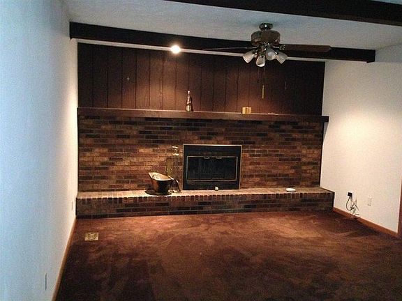 4th image of 794 Covent Ct