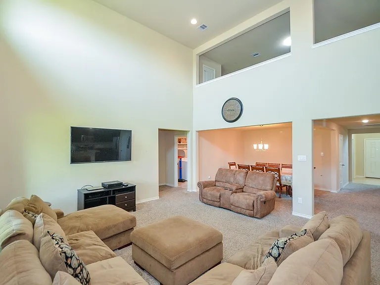 9426 Barton Xing — Photo 3