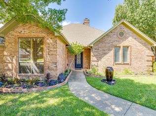 990 Oak Ridge Dr, Keller, TX 76248