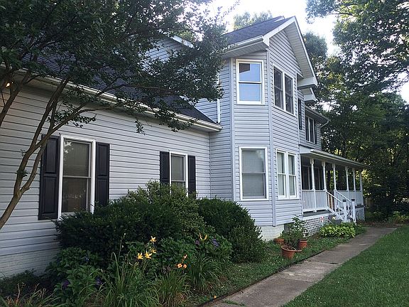 2nd image of 11402 Chinquapin Way