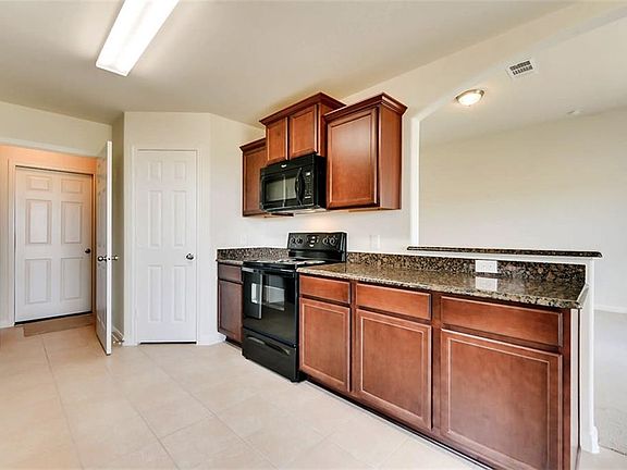 4th image of 232 Cottonwood Dr